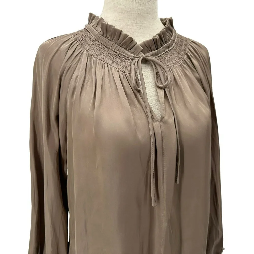 Carmen Marc Valvo Satin Taupe Tan Blouse Top Womens XS - Picture 2 of 7